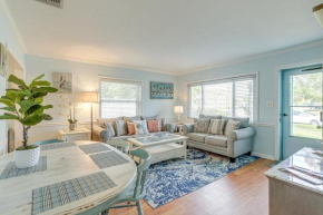 Lovely St Pete Beach Cottage, Walk to Beach and Town